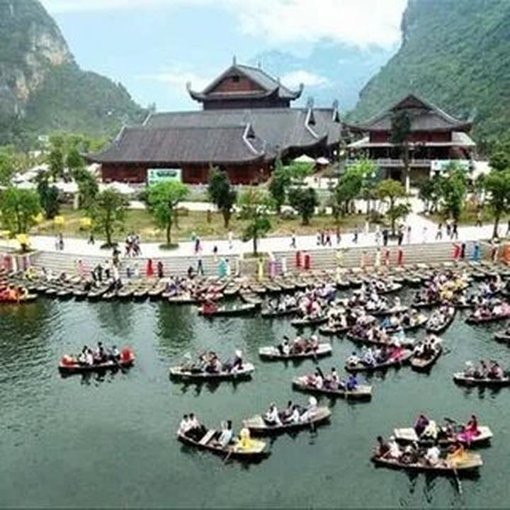 Mỹ Tâm: Họa mi tóc nâu và mối quan hệ với học trò